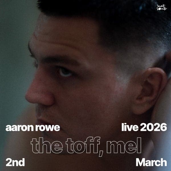 Aaron Rowe at THE TOFF IN TOWN, MELBOURNE